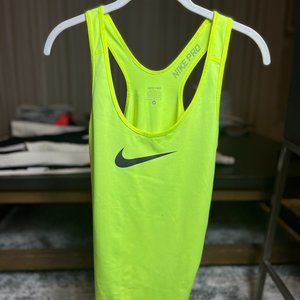 NIKE PRO - Neo Green sports top Size: M